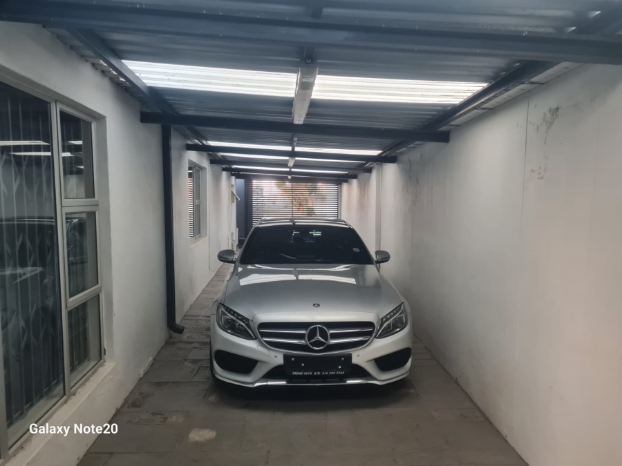 4 Bedroom Property for Sale in Zinniaville North West